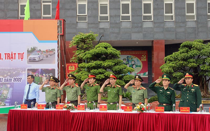 Công an các địa phương ra quân (ghép) -0