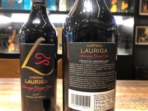 Rượu Vang Château Lauriga Hommage Giorgio Grai 2018 màu đỏ lựu rất đẹp mắt khi ở trên ly. Hương thơm phong phú