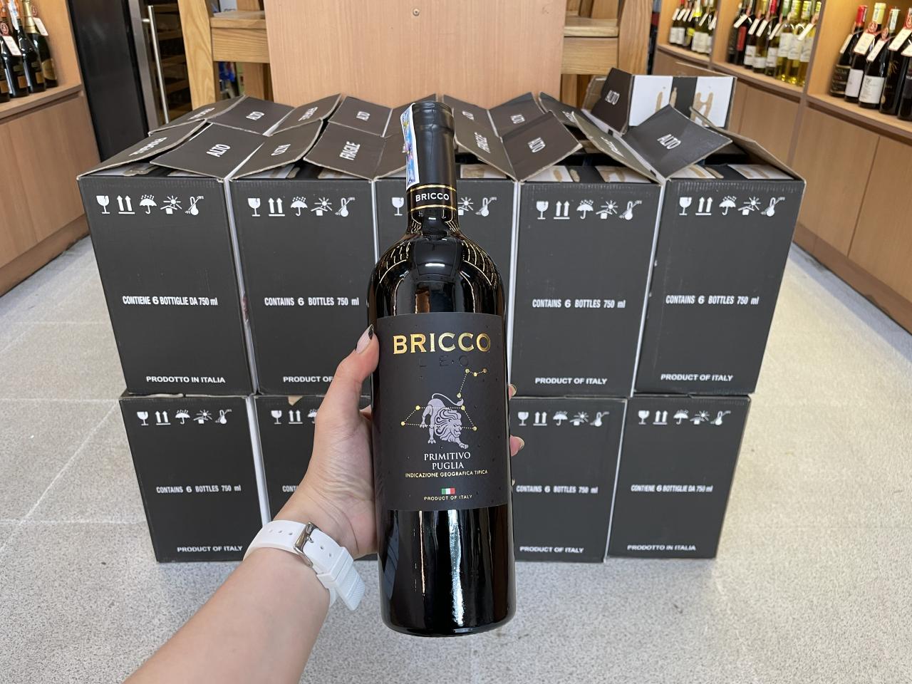 Rượu Vang Bricco LEO Primitivo Puglia có chất lượng hảo hạng Bricco Leo với giá thành hấp dẫn
